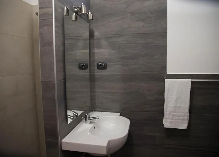 Adriatico アパートホテル マッティナータ